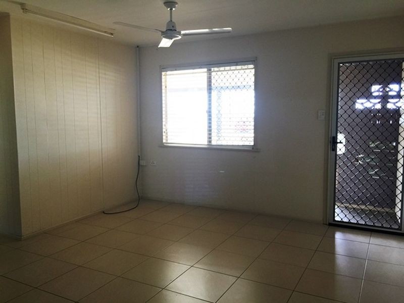 2/36 The Esplanade, Grasstree Beach QLD 4740