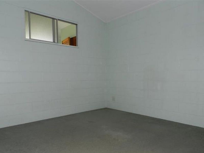 Unit 4/47 Owen Jenkins Drive, Sarina Beach QLD 4737