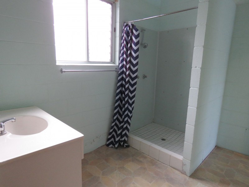 Unit 4/47 Owen Jenkins Drive, Sarina Beach QLD 4737