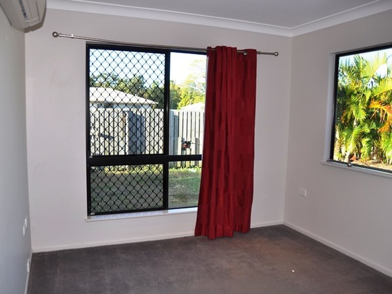 6 Leonie Court, Armstrong Beach QLD 4737