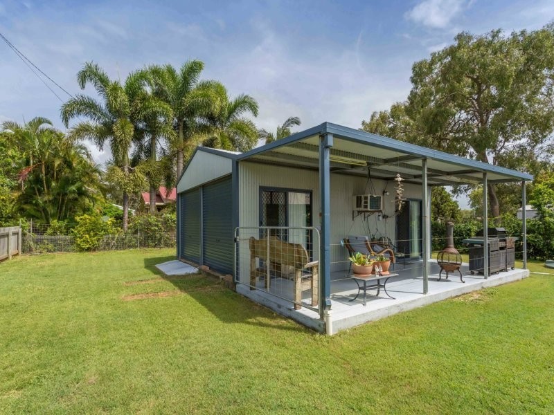 10 Tindaridge Ct, Hay Point QLD 4740