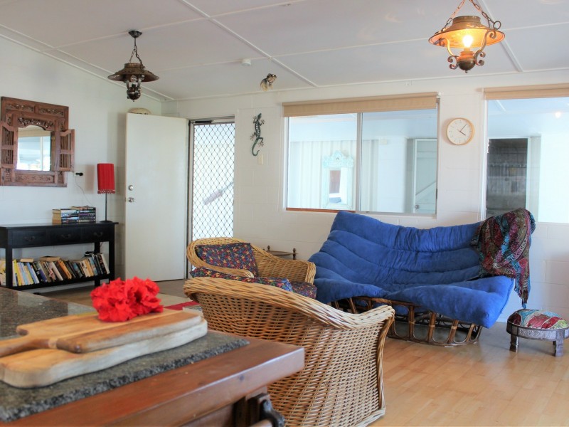 40 Colonial Drive, Clairview QLD 4741