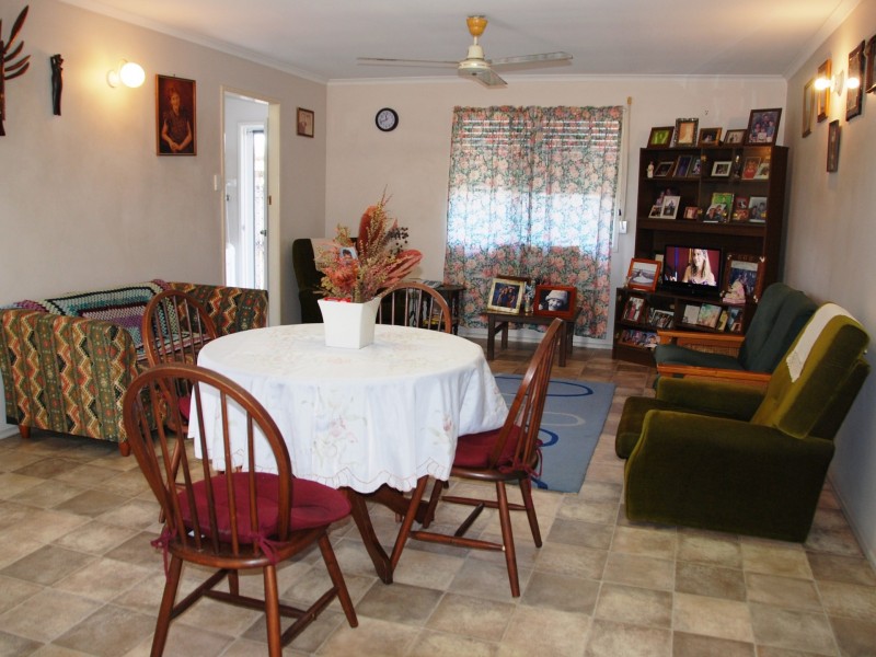 2/393 Bridge Road, Mackay QLD 4740