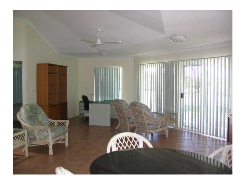 92 Rasmussen Avenue, Hay Point QLD 4740