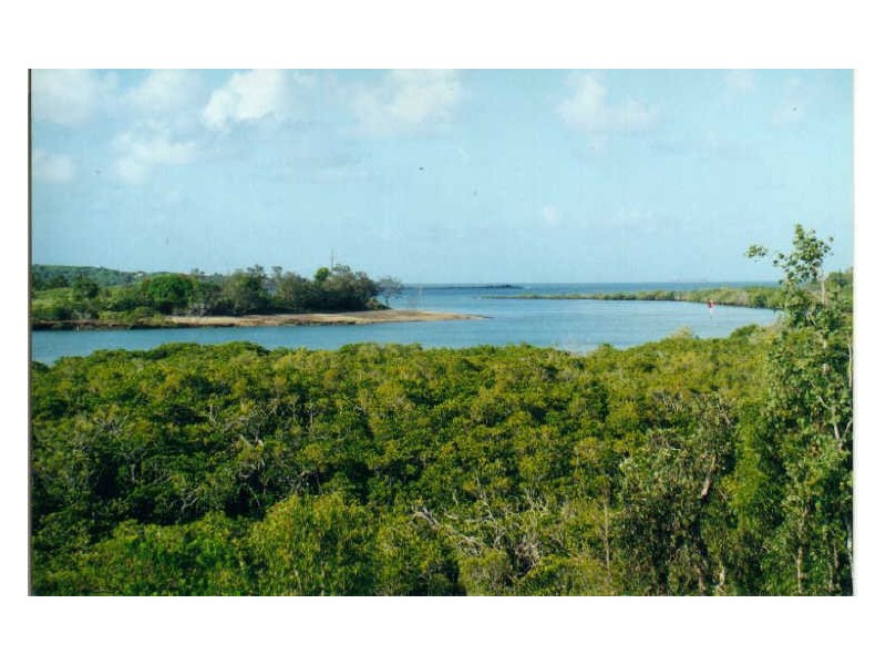 4 Morris Street, Campwin Beach QLD 4737