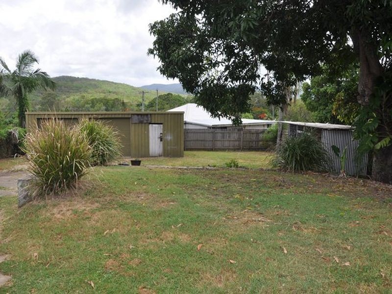 13 Hill Street, Sarina QLD 4737