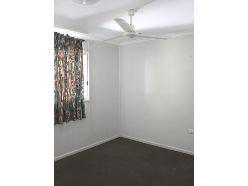 1/2 Elizabeth Street, Sarina QLD 4737