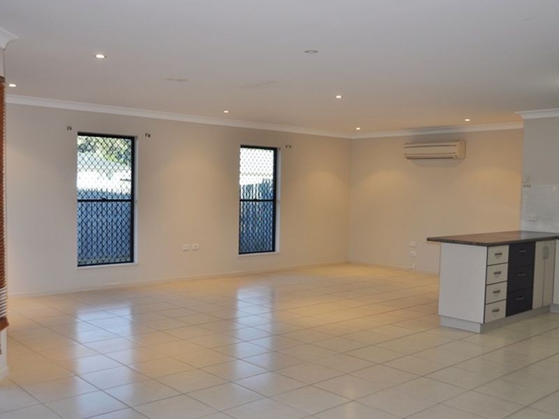 6 Leonie Court, Armstrong Beach QLD 4737