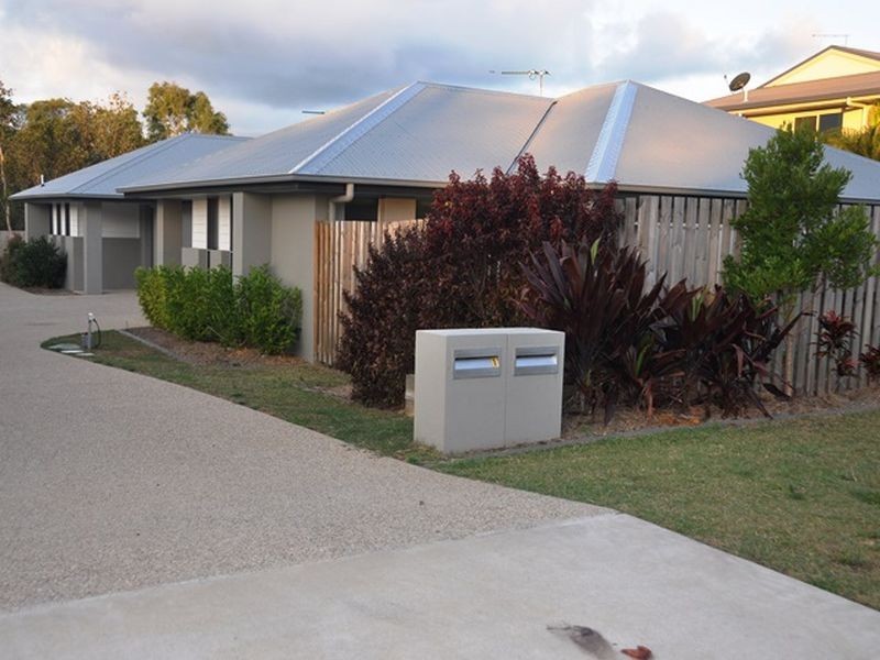 1/42 Brooksfield Drive, Sarina Beach QLD 4737