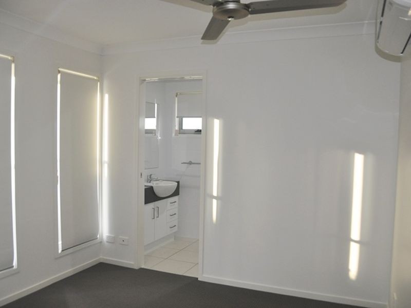 1/42 Brooksfield Drive, Sarina Beach QLD 4737