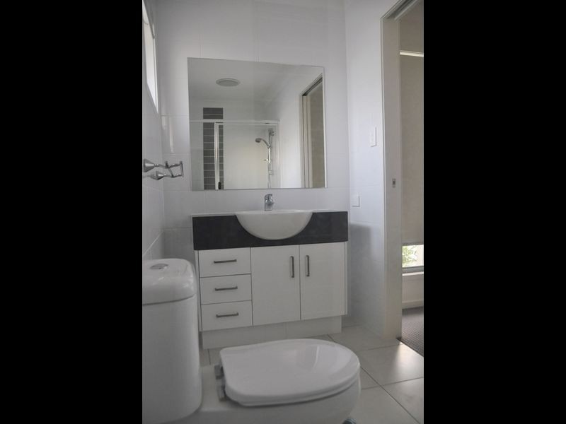 1/42 Brooksfield Drive, Sarina Beach QLD 4737