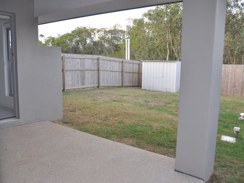 1/42 Brooksfield Drive, Sarina Beach QLD 4737