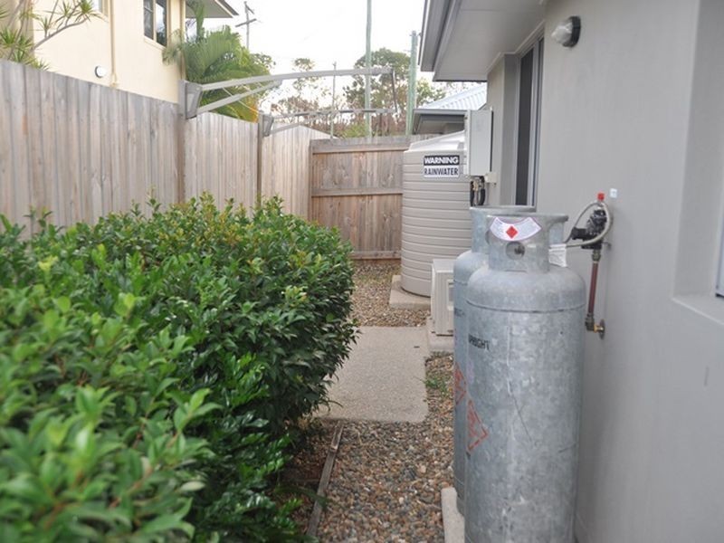 1/42 Brooksfield Drive, Sarina Beach QLD 4737