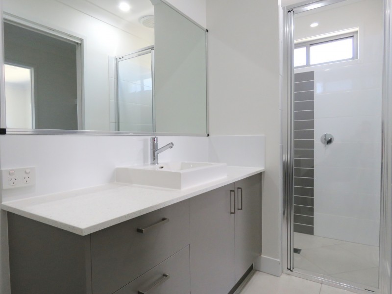 Unit 1/1 Elle Court, Armstrong Beach QLD 4737