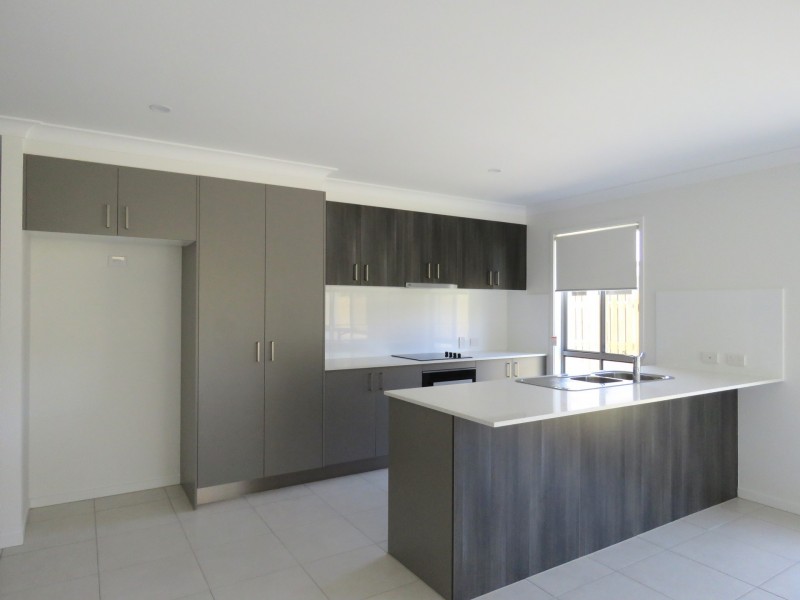 Unit 2/1 Elle Court, Armstrong Beach QLD 4737