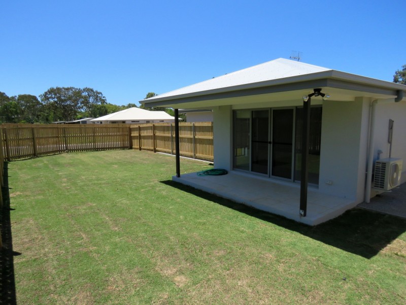 Unit 2/1 Elle Court, Armstrong Beach QLD 4737