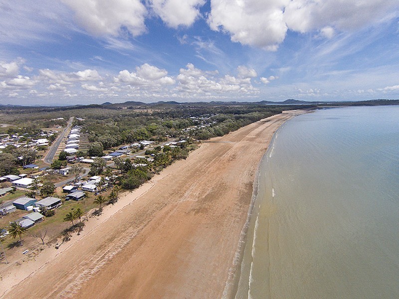 4 Crescent Street, Armstrong Beach QLD 4737