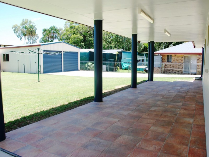 4 Crescent Street, Armstrong Beach QLD 4737