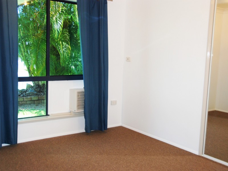 4 Crescent Street, Armstrong Beach QLD 4737