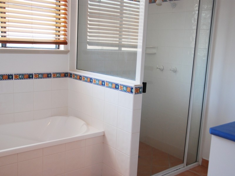 4 Crescent Street, Armstrong Beach QLD 4737