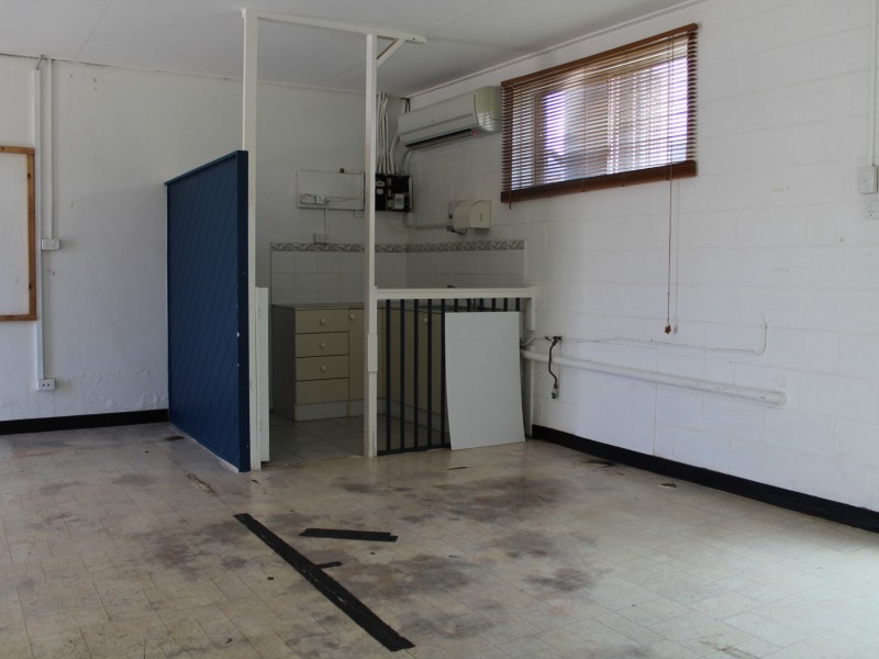 Unit 2/2 East Street, Sarina QLD 4737