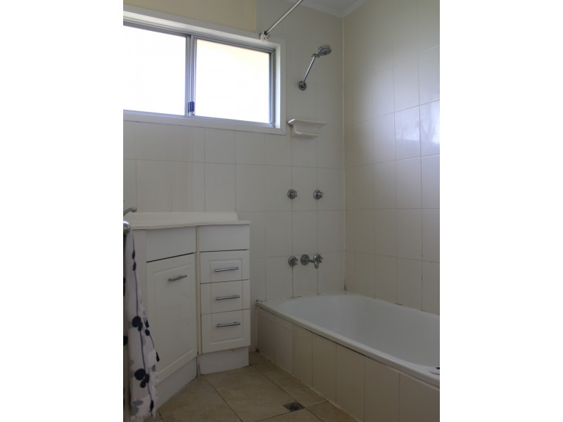 6 Kathleen Street, Sarina QLD 4737