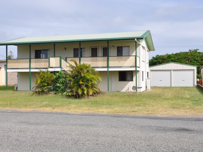 3 Poole Street, Sarina Beach QLD 4737