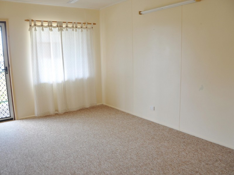 3 Poole Street, Sarina Beach QLD 4737