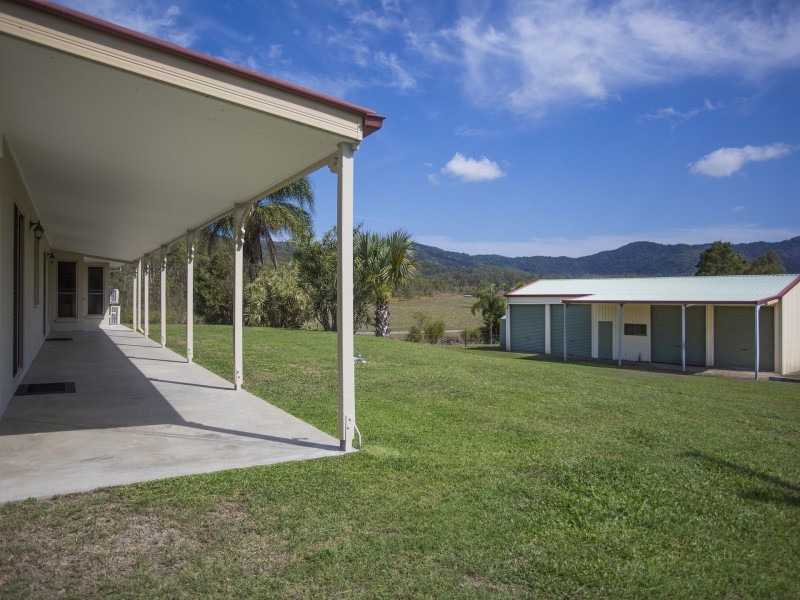 104 Newbery Rd, Sarina QLD 4737