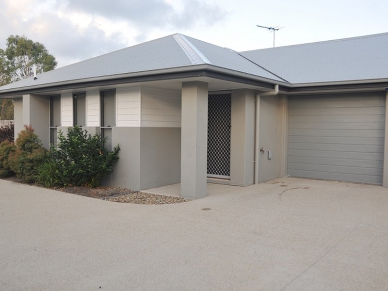 Unit 2/42 Brooksfield Drive, Sarina Beach QLD 4737