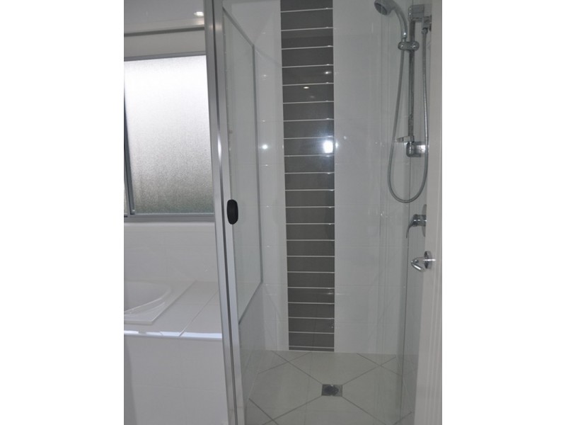 Unit 2/42 Brooksfield Drive, Sarina Beach QLD 4737