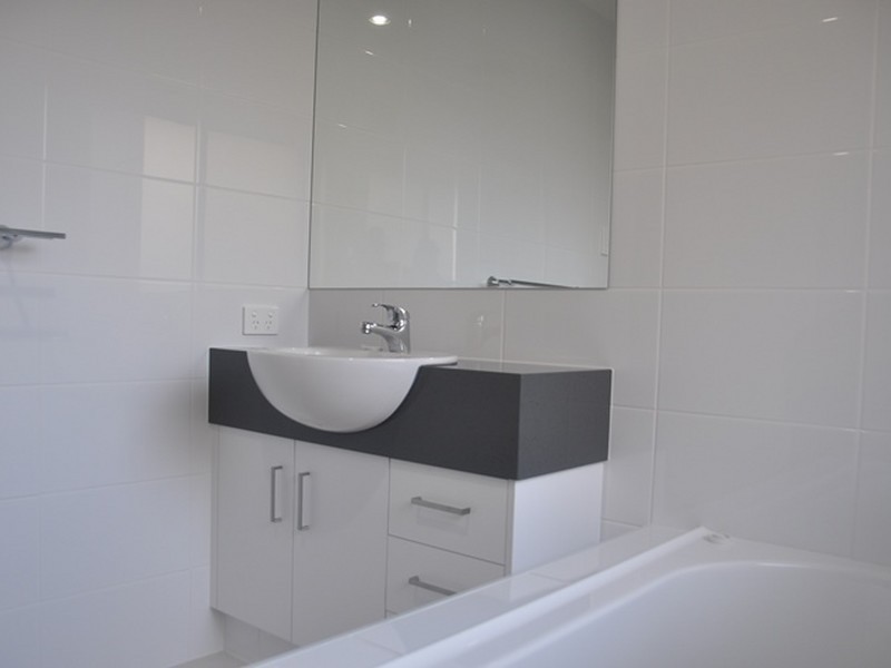 Unit 2/42 Brooksfield Drive, Sarina Beach QLD 4737