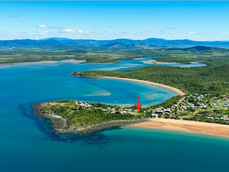 4 Sunset Drive, Sarina Beach QLD 4737