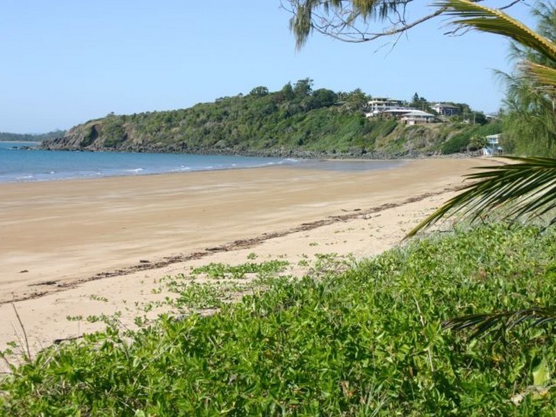 4 Sunset Drive, Sarina Beach QLD 4737
