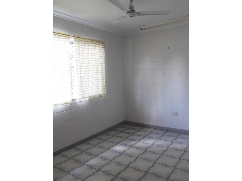 Unit 2/1 Beagrie Street, Sarina QLD 4737