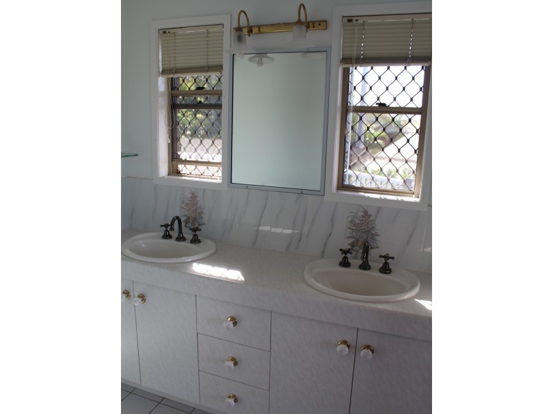 24 Hackett Court, Campwin Beach QLD 4737