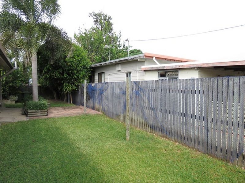 Unit 2/25 Hellwege Street, Hay Point QLD 4740