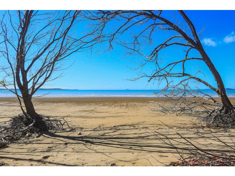 162 Miran Khan Drive, Armstrong Beach QLD 4737