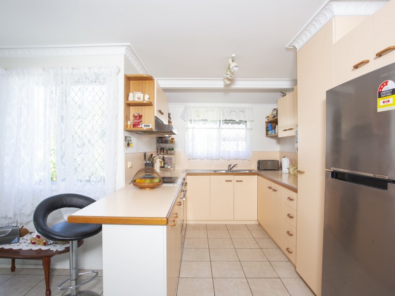 Unit 2/37 Holland St, West Mackay QLD 4740