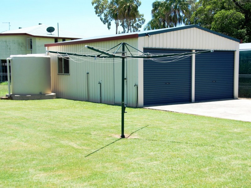 4 Crescent Street, Armstrong Beach QLD 4737