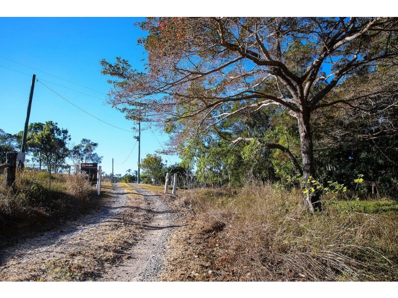 143 Venton Road, Sarina QLD 4737