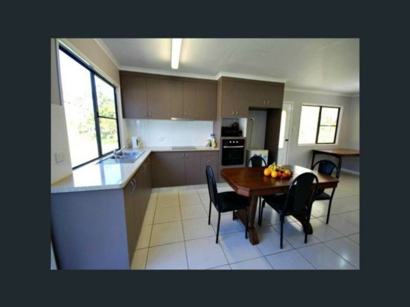 5 Lawrie Road, Sarina QLD 4737