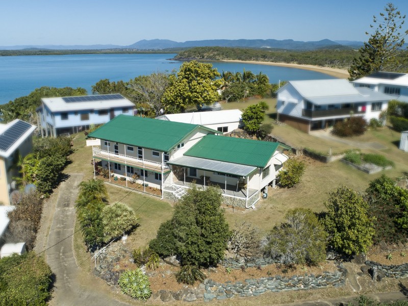 10 Antoney Lane, Sarina Beach QLD 4737