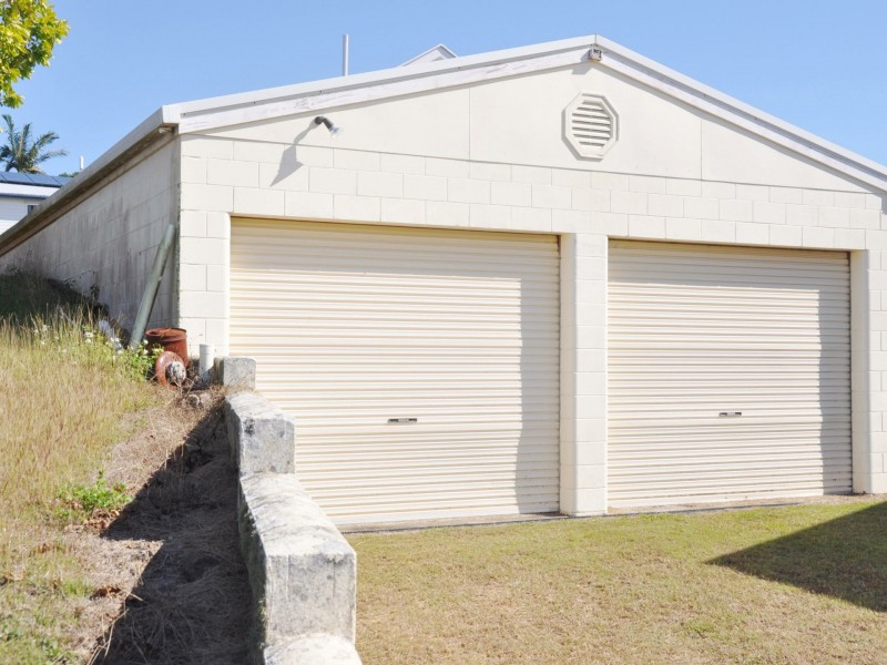 10 Antoney Lane, Sarina Beach QLD 4737
