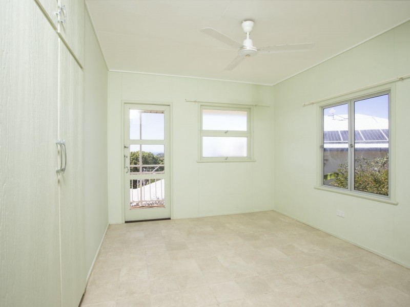 10 Antoney Lane, Sarina Beach QLD 4737