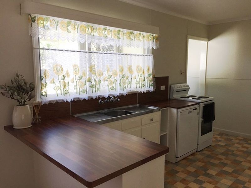 20 Holmes Avenue, Sarina QLD 4737