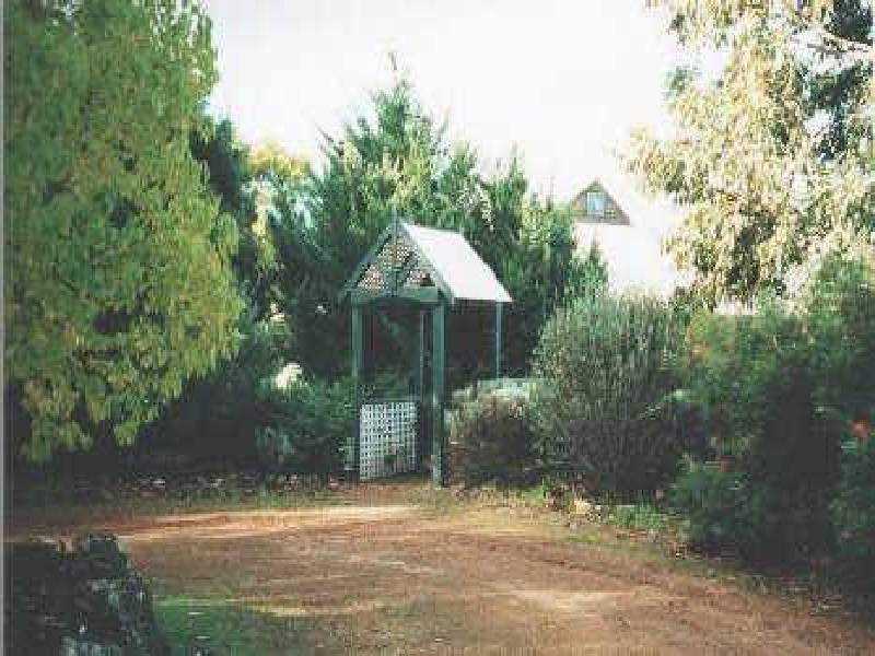 2 Dean Road, Nannup WA 6275