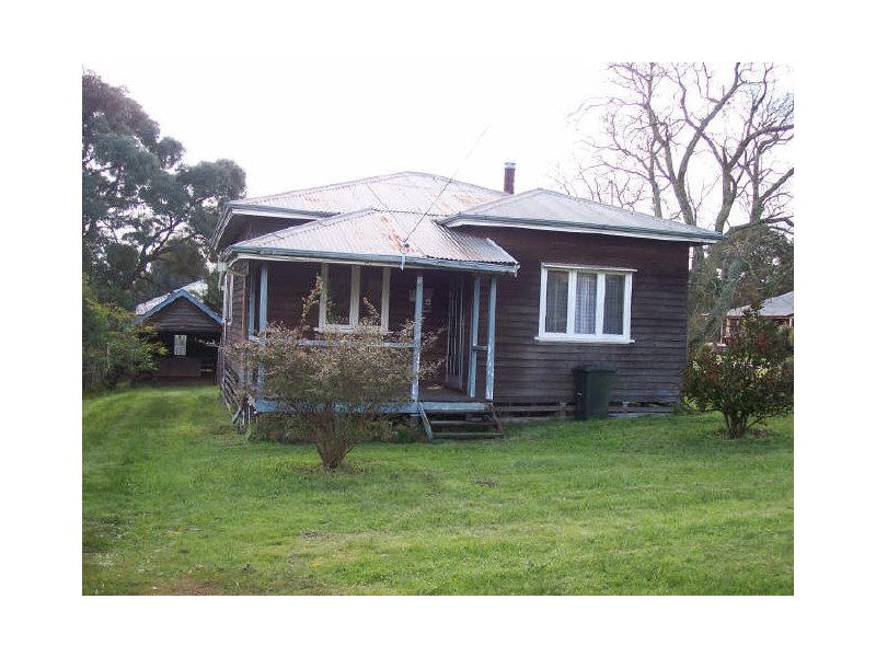 2 Higgins Street, Nannup WA 6275