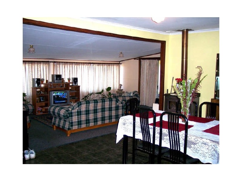 18 Dunnet Road, Nannup WA 6275