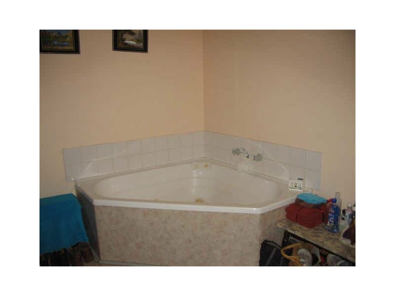 18 Dunnet Road, Nannup WA 6275